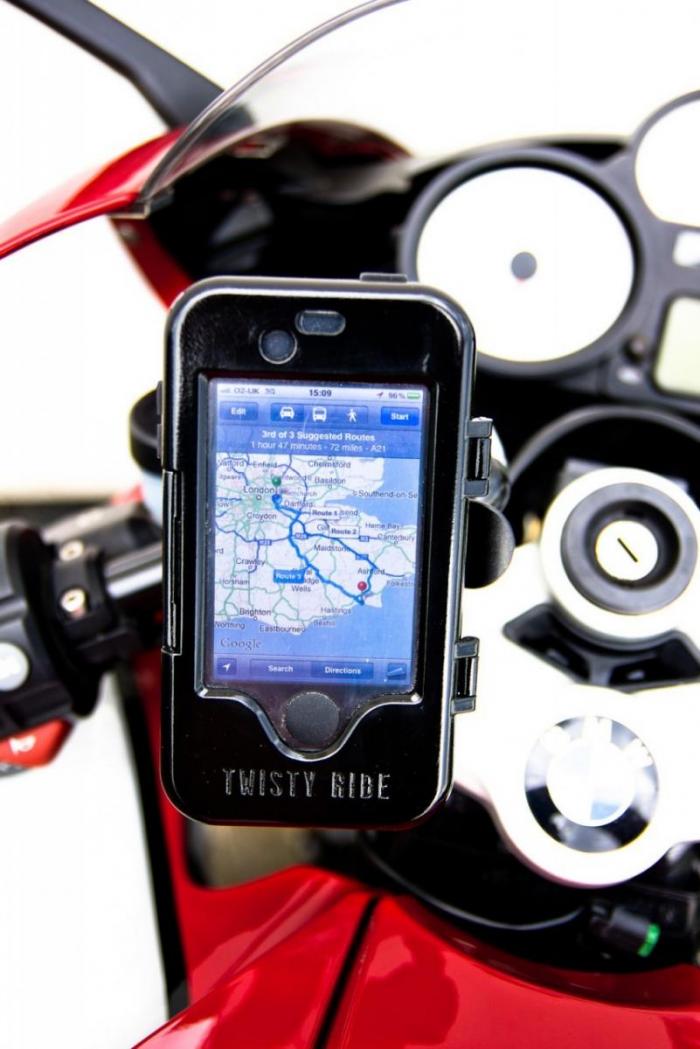 Montage iPhone 3G / 3GS / 4 / 4S pour motos
