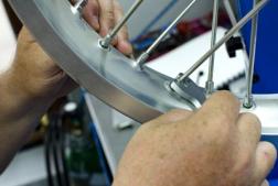 Clé à rayons pour moto